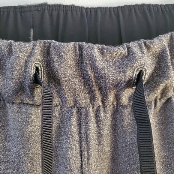 Lululemon on the fly pants sz 6 heathered gray black 27" inseam - Picture 9 of 10